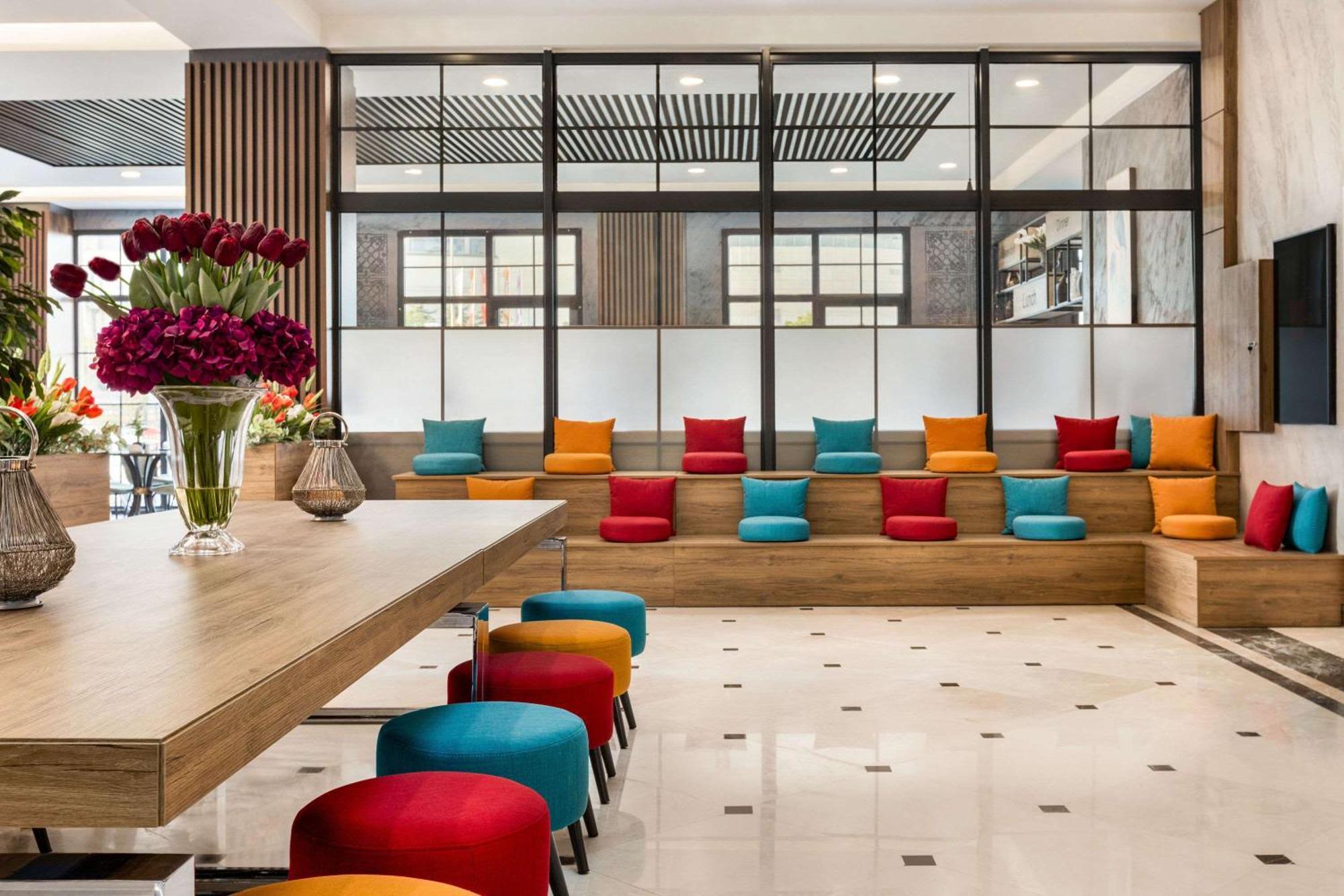 Ramada Encore By Wyndham Istanbul Basin Express — Fotoğraflar 1
